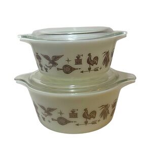 Pyrex Early American Pattern Set of 2 containers